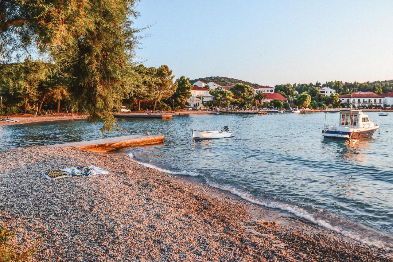 Apartmani Nerium Loviste Luaran gambar