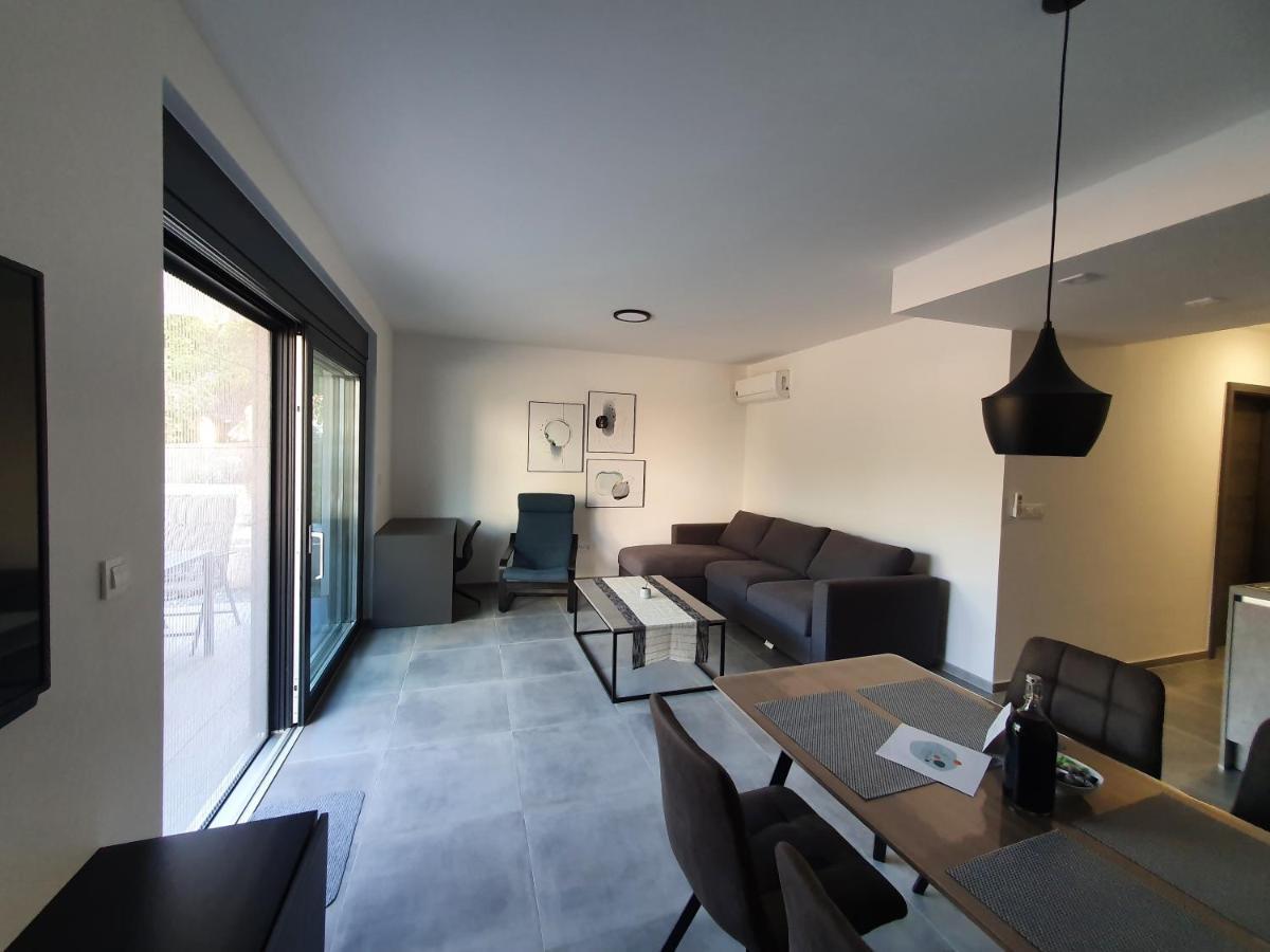 Apartmani Nerium Loviste Luaran gambar