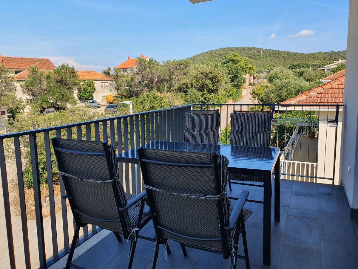 Apartmani Nerium Loviste Luaran gambar