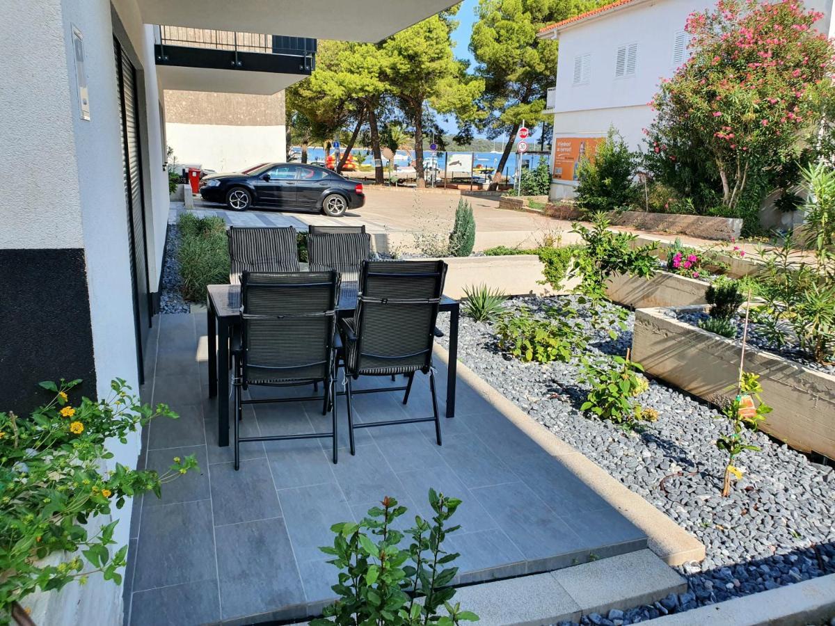 Apartmani Nerium Loviste Luaran gambar
