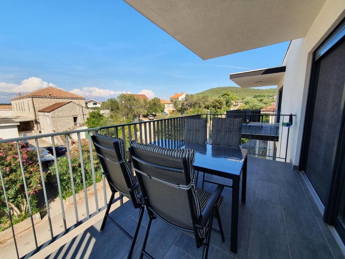 Apartmani Nerium Loviste Luaran gambar