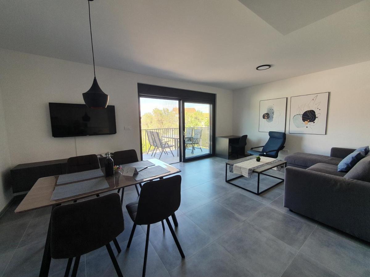 Apartmani Nerium Loviste Luaran gambar